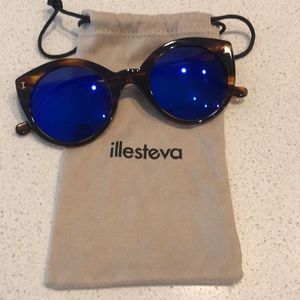 Palm Beach Blue Illesteva Sunglasses